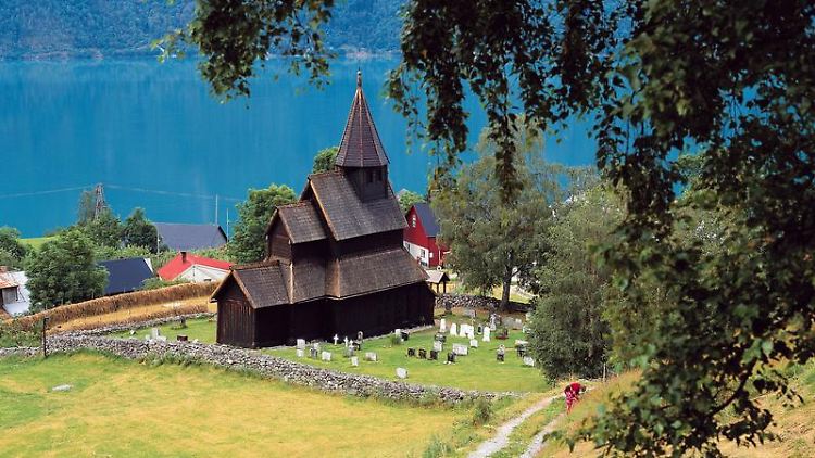 Zwei Jahre lang wurde sie renoviert - jetzt kann die Stabkirche von Urnes wieder besichtigt werden.