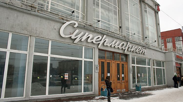 Die Wirtschaftskrise ist auch in Sibirien zu spüren: Ein geschlossener Supermarkt im Zentrum von Nowosibirsk.