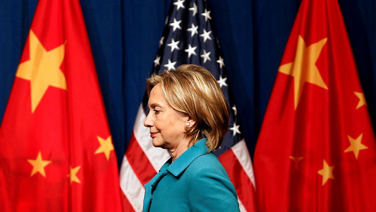 Von China nach Seoul: US-Außenministerin Hillary Clinton arbeitet an einer Lösung des Konfliktes.