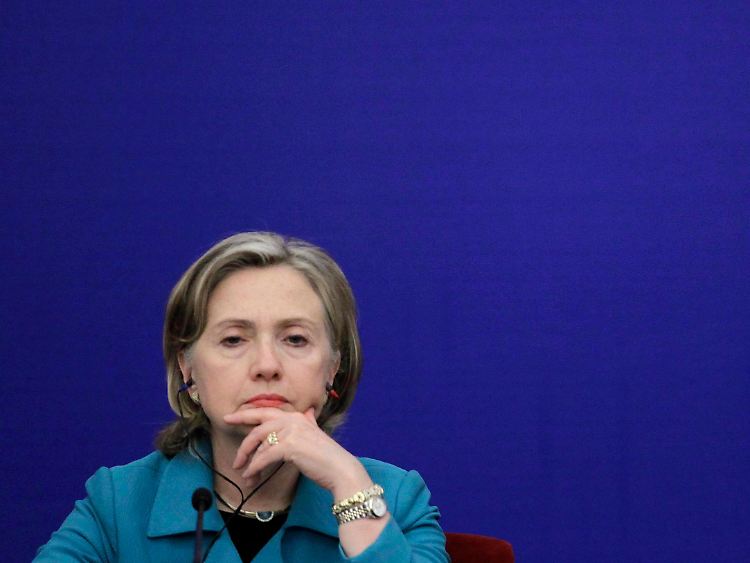 Hillary Clinton besuchte aus Solidarität Südkorea. Vorher war sie in China zu Gast.