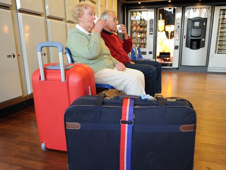 Wenn die Reise platzt, kann ein Urlauber für seine Mitreisenden Schadenersatz verlangen - auch ohne Vollmacht.