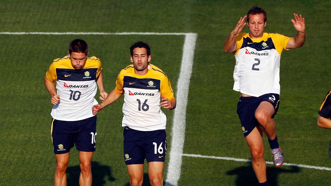 Mittendrin im Training: Harry Kewell (Nr. 10), angeschlagener Star der Australier.