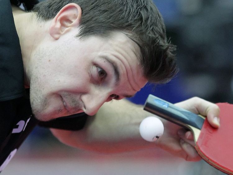 Timo Boll nimmt Maß.