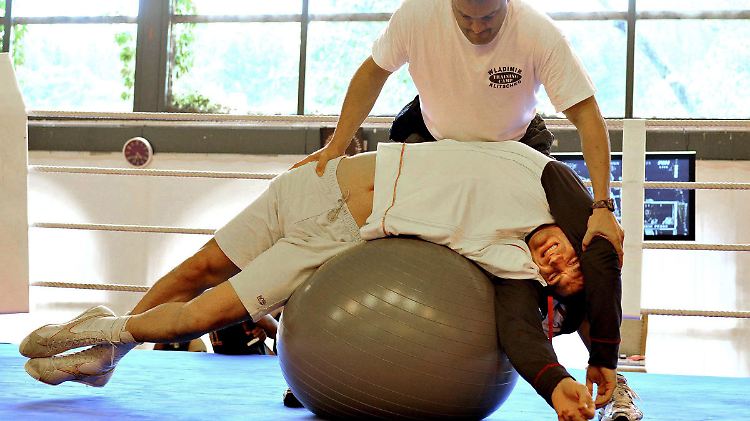 Eine Physiotherapie mag Patienten weiterhelfen, die Versicherung zahlt trotzdem nicht unbedingt.