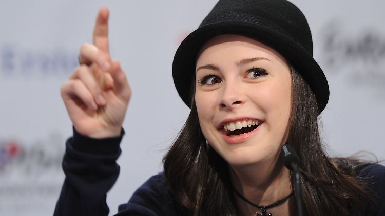 "I'm Not A Girl, Not Yet A Woman": Lena Meyer-Landrut.
