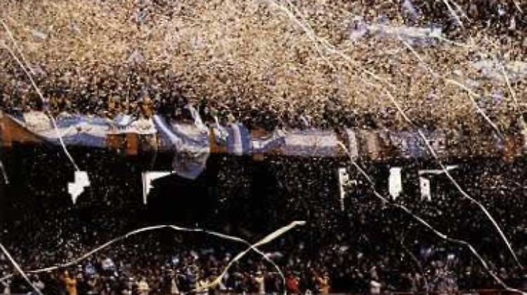 River Plate Stadion 1978. Argentinien ist Weltmeister. So soll es wieder sein. Vamos Argentina!