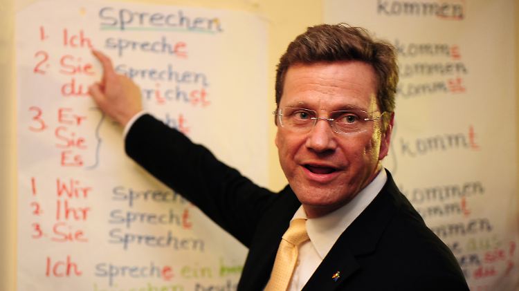 Außenminister Westerwelle muss sparen.