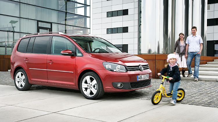 Als universell einsetzbares Familienauto ist der Touran auch vor dem Generationswechsel unangefochtener Spitzenreiter seines Segments.