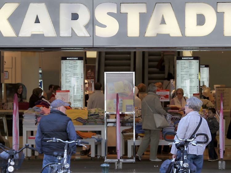 Ein Jahr nach der gescheiterten Fusion zwischen Karstadt und Kaufhof wird wieder miteinander gesprochen.