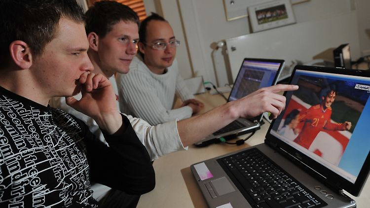 Studenten beobachten seit Monaten die WM-Teams.