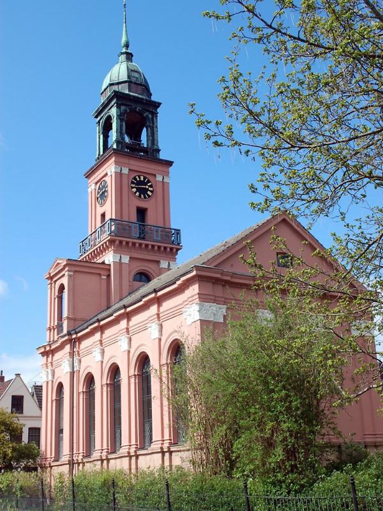 Einmal im Monat ist in der Kirche der Remonstranten noch Gottesdienst - dann wird auf Deutsch gepredigt und das Vaterunser auf Niederländisch gebetet.