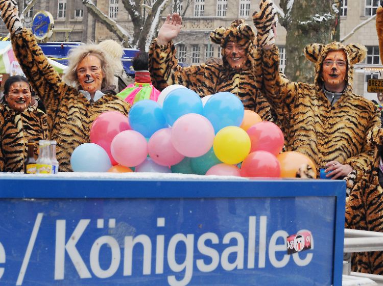 Düsseldorf zeigt sich von seiner buntesten Seite.