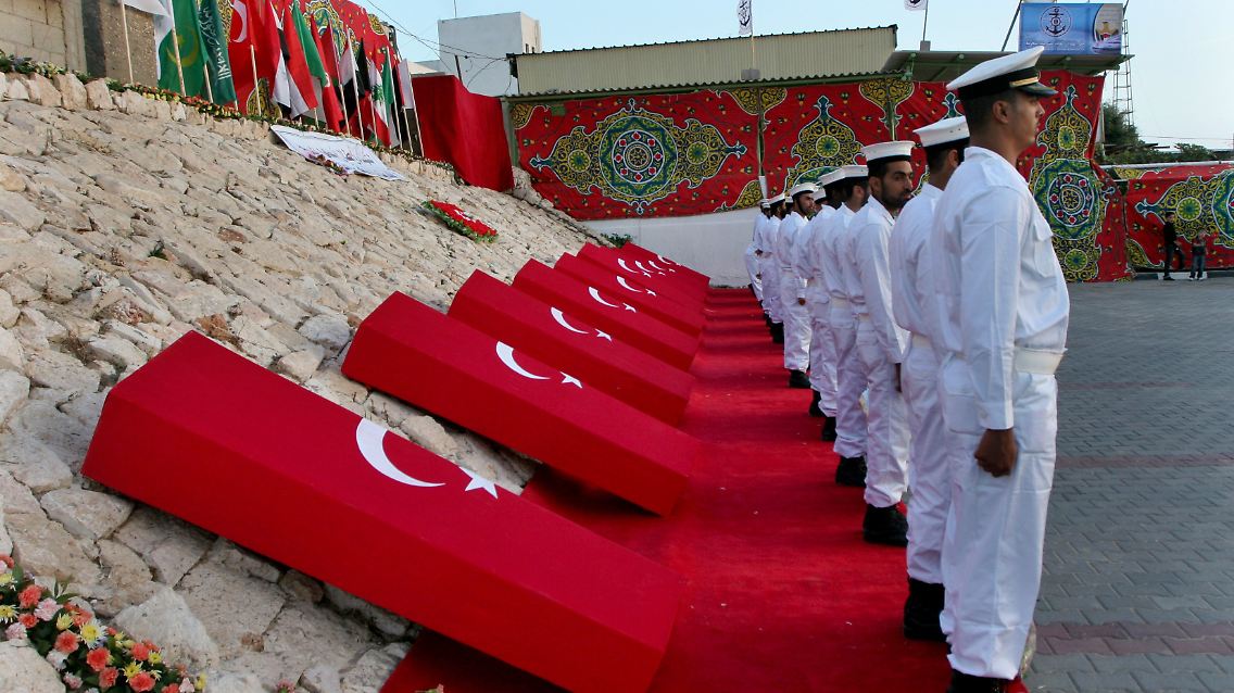 Bei der kommandoaktion Israels gegen Schiffe mit Hilfsgütern für Gaza starben neun türkische Aktivisten.
