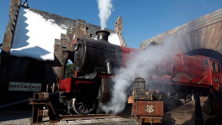 Der Hogwarts-Express im Bahnhof von Hogsmeade.