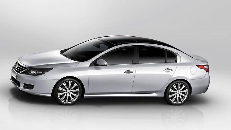 Der Latitude von Renault: 2011 soll die Limousine zu den Händlern kommen.