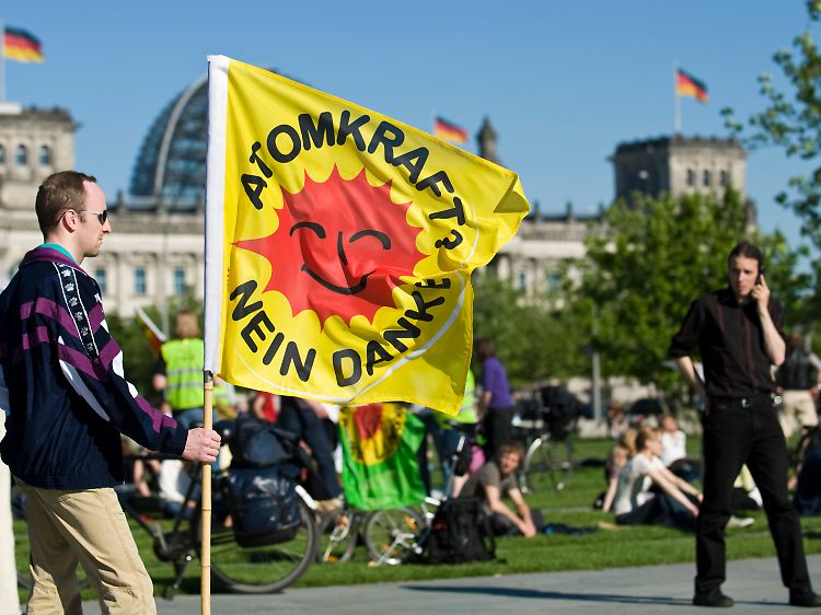 Gegen die Verlängerung der Laufzeiten macht die Anti-Atom-Bewegung mobil.