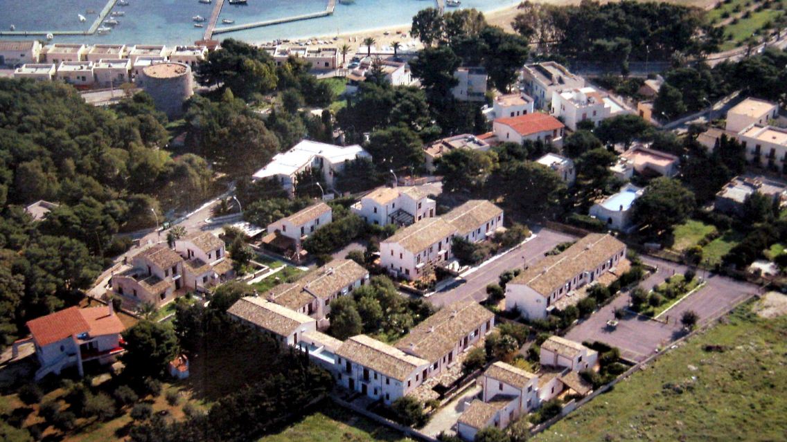 Beschlagnahmt im Februar 2008: Blick auf den Touristenkomplex "Calamancina residence'' in San Vito Lo Capo, Palermo. Er gehörte einst den Mafiabossen Salvatore Lo Piccolo und Bernardo Provenzano.