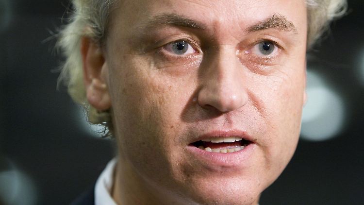 Stärker als die Meinungsforscher erwartet hatten, schnitt der wasserstoffblonde Rechtspopulist und Islamkritiker Geert Wilders ab.