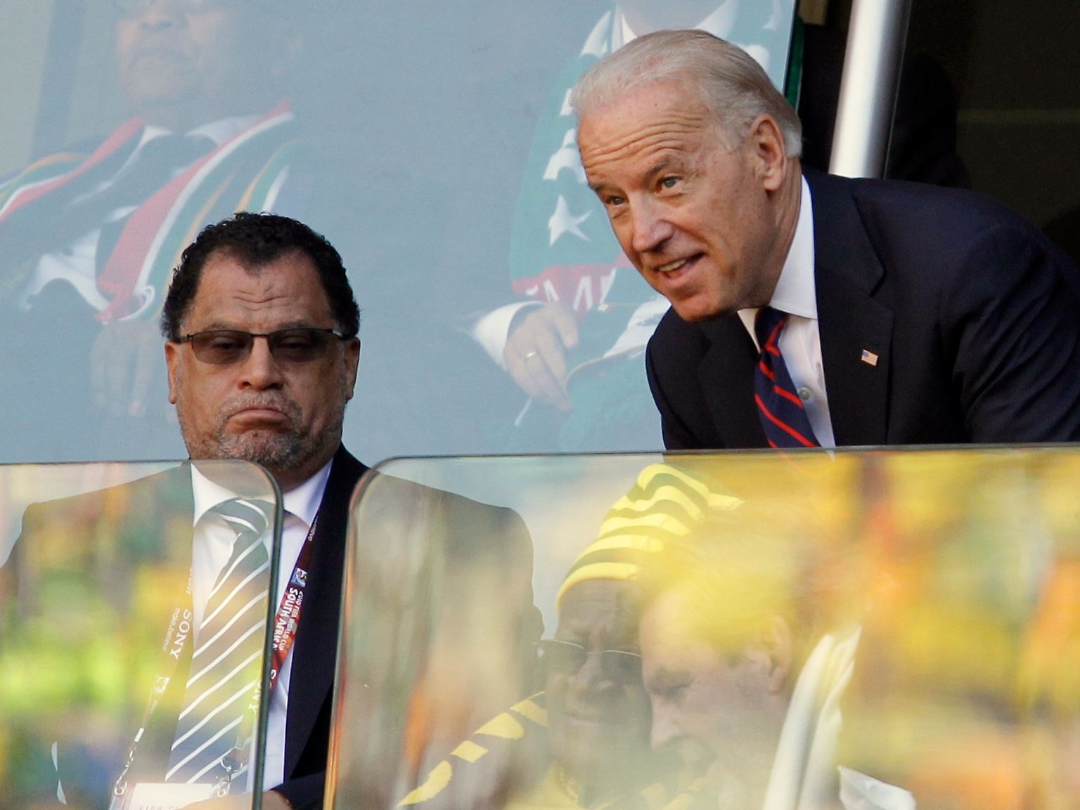 US-Vizepräsident Joe Biden hatte das US-Team vor dem Spiel gegen England in der Kabine besucht und ihm beste Wünsche von Präsident Barack Obama bestellt.