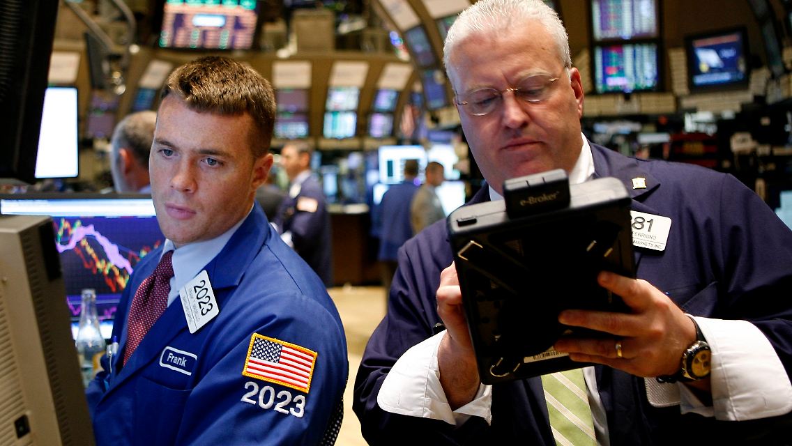 Wall_Street_NYDK203.jpg8240144866171942894.jpg