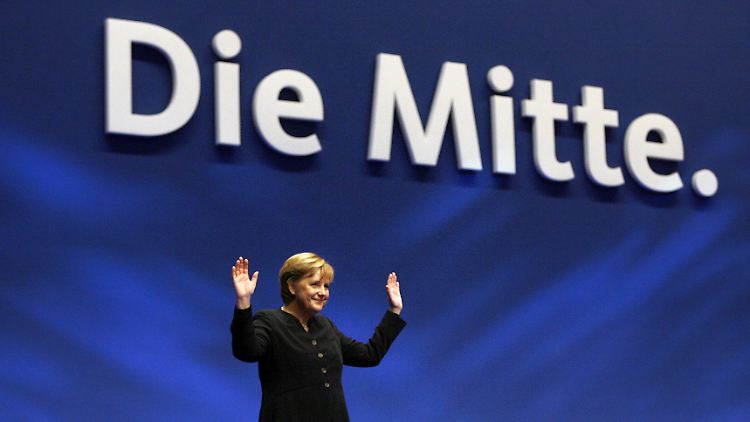 Merkel wollte die Mitte stärken. Ihr Sparplan wird die Mitte weiter schwächen, sagt das DIW.