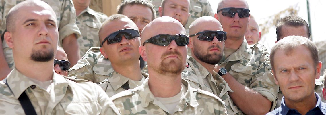 Regierungschef Tusk besucht polnische Soldaten in Afghanistan.