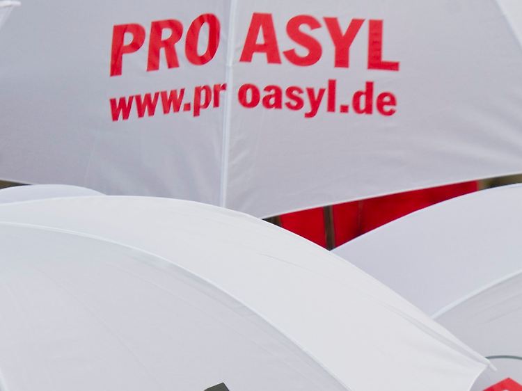 Die meisten Aufnahmeländer können nur vorübergehend einen Schutzschirm über die Betroffenen spannen.
