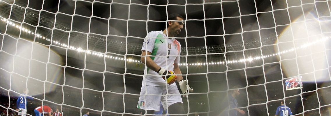 Schmerzen hatte Buffon schon vor der Partie. Nun stellte sich heraus, dass er einen Bandscheibenvorfall erlitten hat.