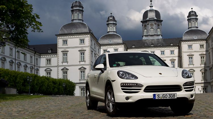 Dank des doch gewaltigen Preisunterschiedes zum Cayenne S dürften sich die Sechszylinder auch beim neuen Cayenne großer Belibtheit erfreuen.