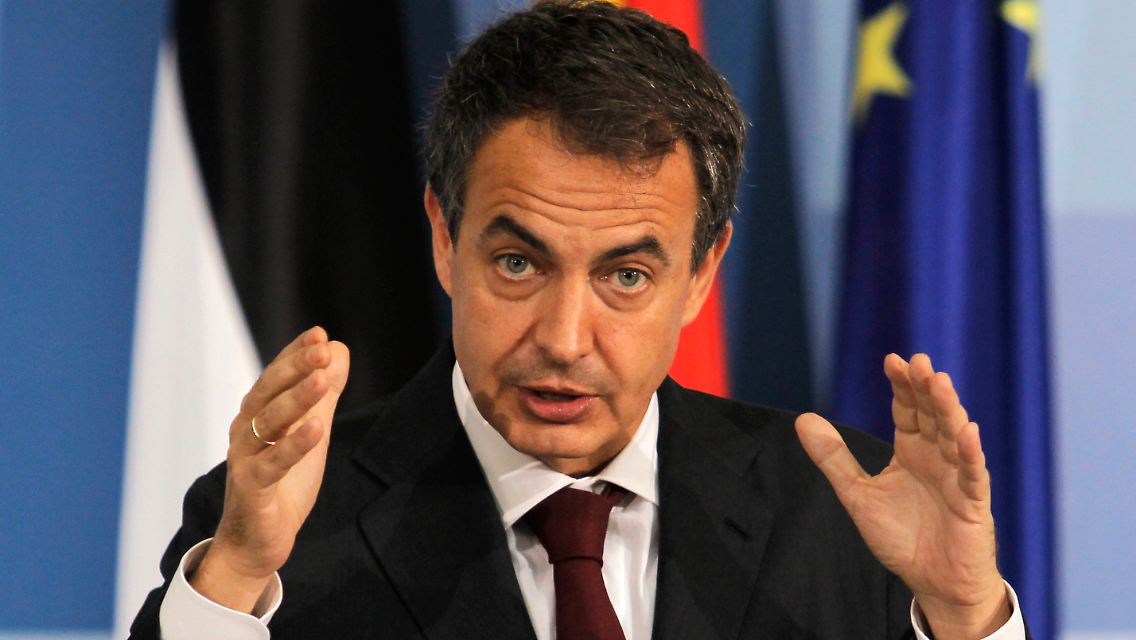 Der Not gehorchend: Jose Luis Rodriguez Zapatero geht ein hohes politisches Risiko ein.