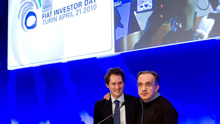 Der Chef der Automobilsparte von Fiat, Sergio Marchionne (l.), und der frischgebackene Vorsitzende des Verwaltungsrates von Fiat, das junge Oberhaupt der Agnelli-Familie, John Elkann.