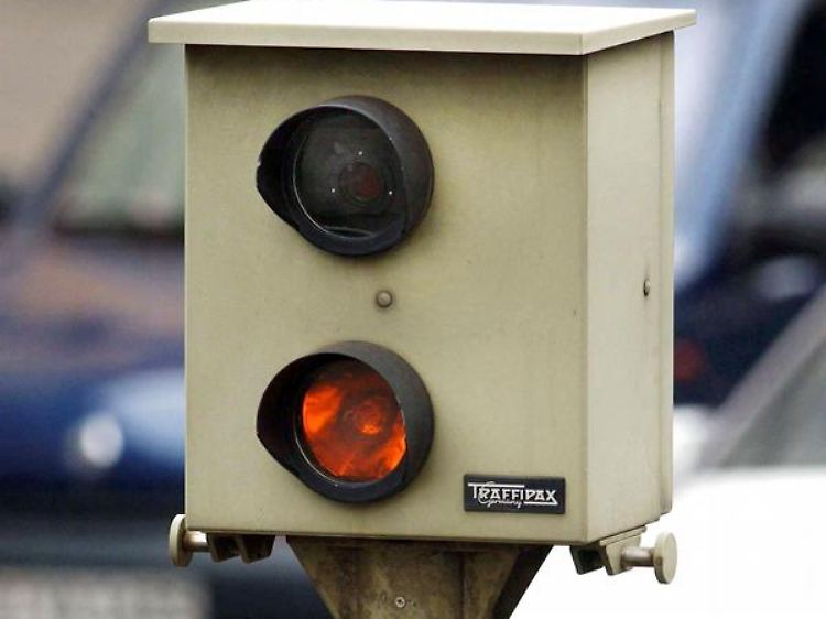 Viele Autofahrer hassen Radarfallen - in Österreich schlug eine nun zurück.