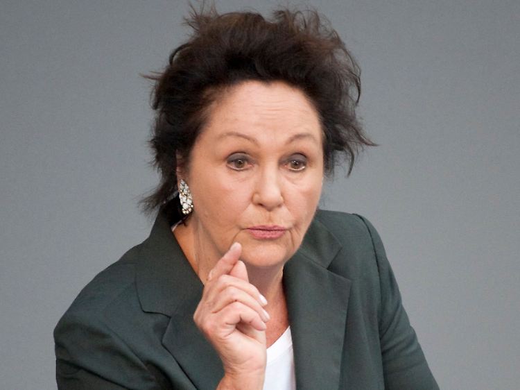 Luc Jochimsen muss scharfe Kritik für ihre Äußerungen zur DDR einstecken.