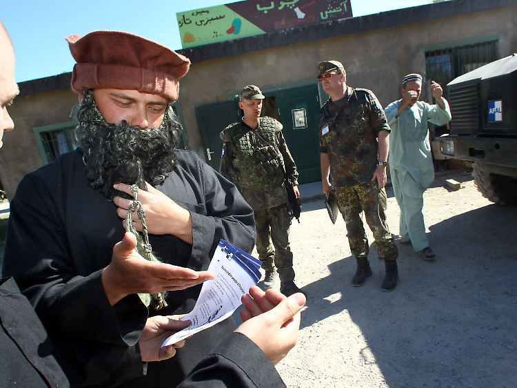 Vorbereitung auf Afghanistan: Lehrübung auf dem Truppenübungsplatz in Lübtheen (Mecklenburg-Vorpommern).
