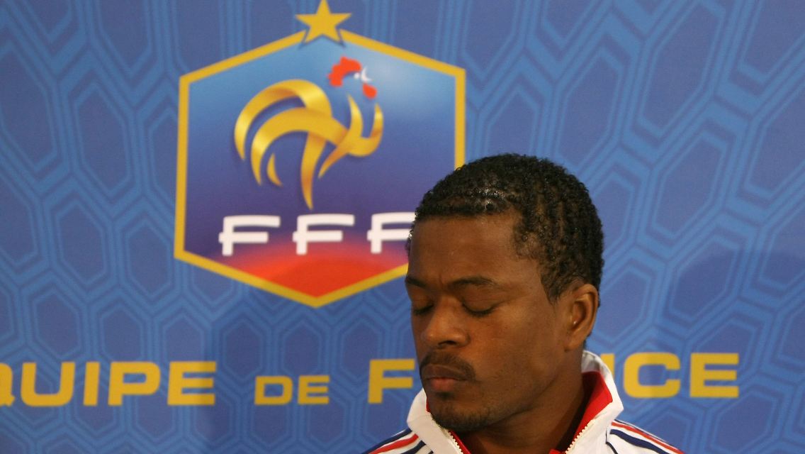 Patrice Evra, gezeichnet.