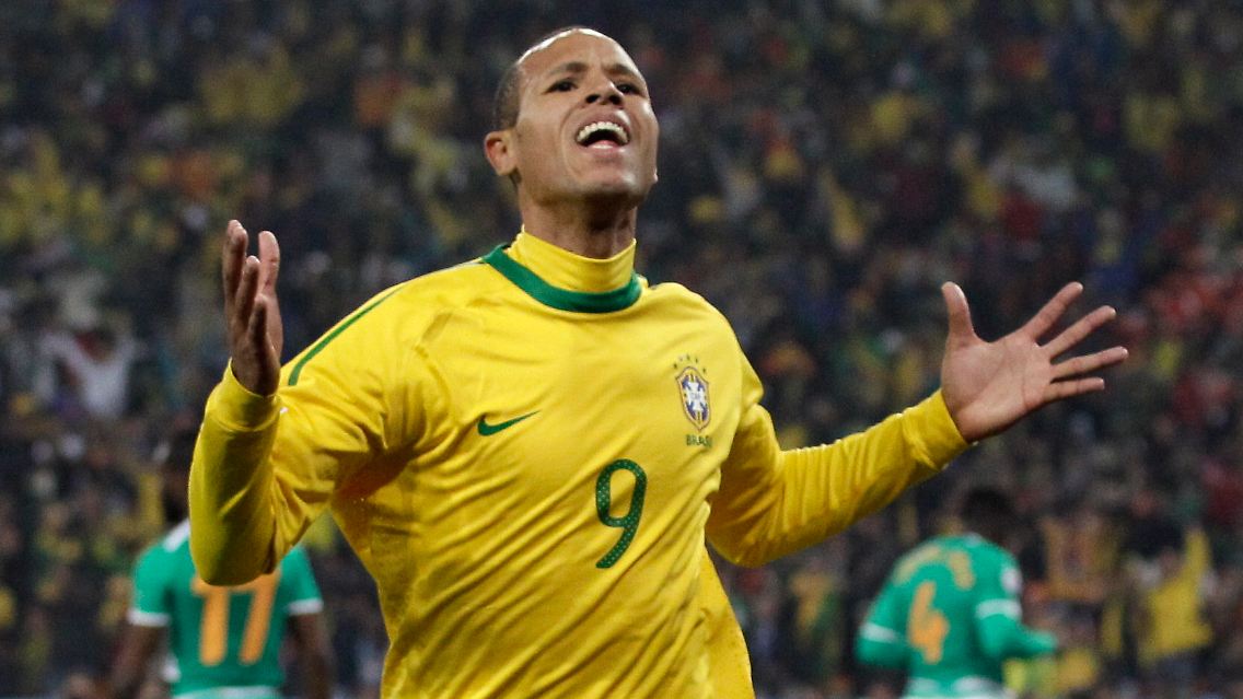 Tor für Brasilien: Luis Fabiano freut sich.