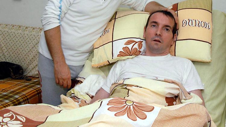 Der Italiener Salvatore Crisafulli erwachte 2005 aus einem zweijährigen Koma. Wie er erzählte, war er während des Komas in der Lage, zu hören und zu verstehen.