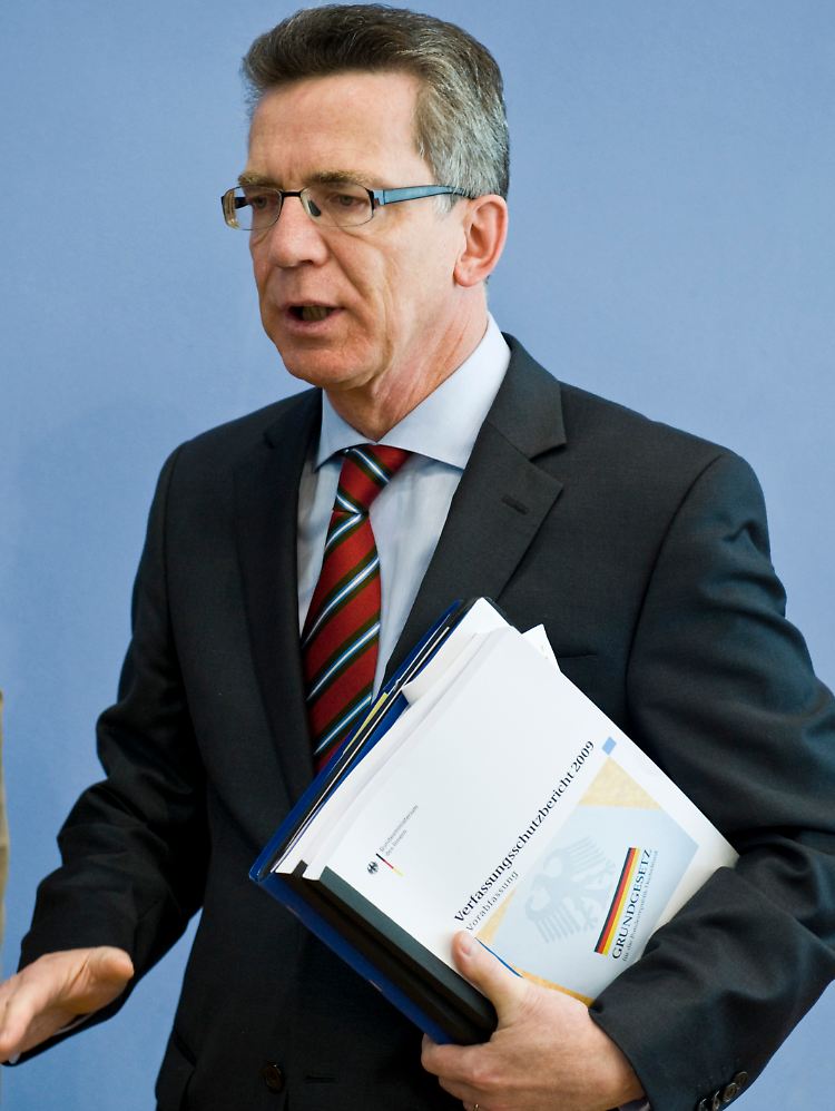 Bundesinnenminister Thomas de Maizière legte in Berlin den Verfassungsschutzbericht 2009 vor.