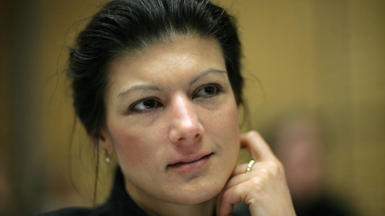 Sahra Wagenknecht stellt sich gegen einige Parteikollegen.