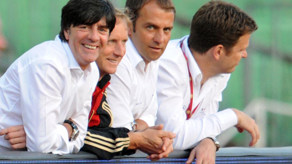 Betont lässig: Jogi Löw und sein Team.