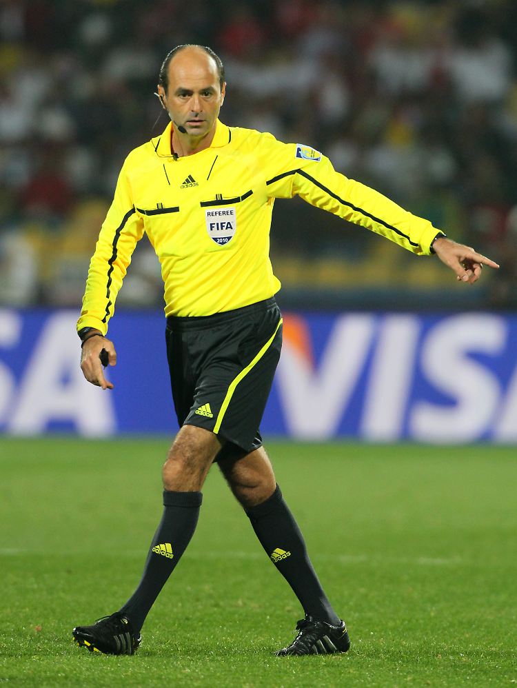 Ihn fürchten die deutschen Fans mehr als Ghana: Carlos Simon, brasiliansicher Referee mit zweifelhaftem Ruf.