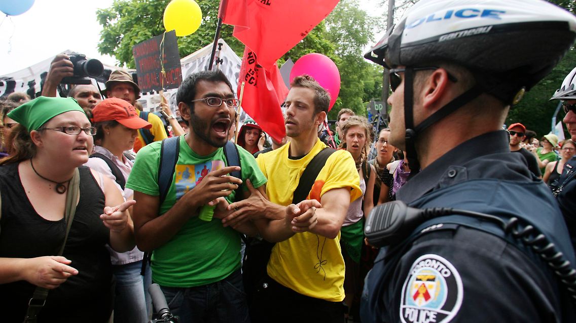 Wird der G20-Gipfel etwas bewirken? Die Demonstranten in Toronto wollen zumindest mit ihrem Protest den Druck erhöhen.