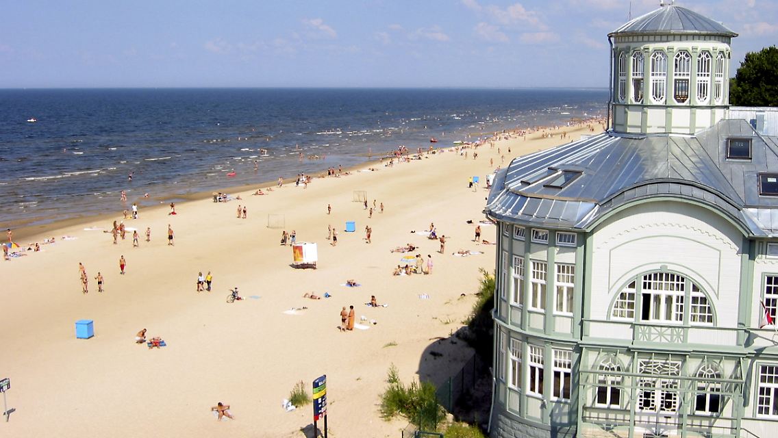Am Strand von Jurmala, dem exklusivsten Ostseebad im Baltikum.