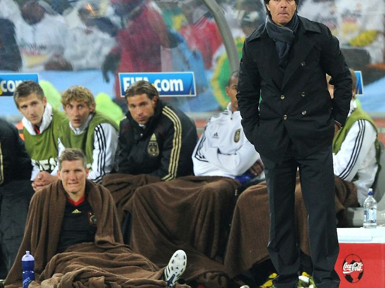 Zum Zuschauen verdammt? Bastian Schweinsteiger bangt um seinen Einsatz.