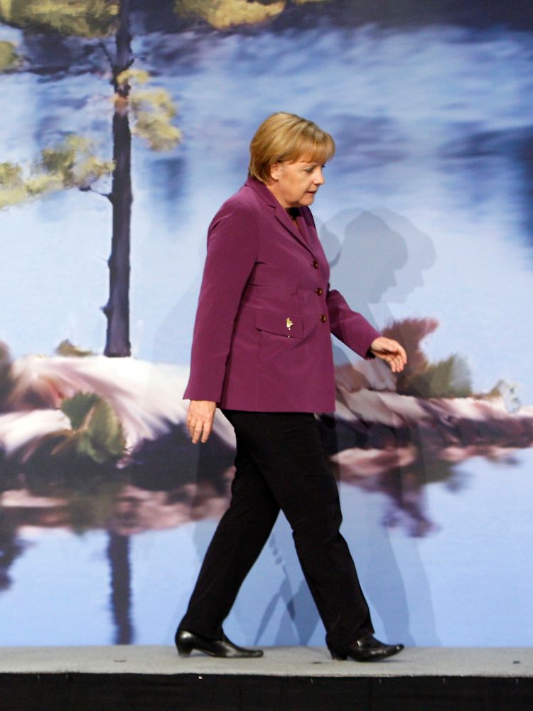 Merkel zeigt sich gewohnt nüchtern.
