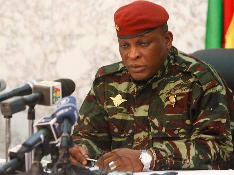 Sekouba Konaté, amtierender Juntachef, hat das Ende der Militärherrschaft eingeleitet.