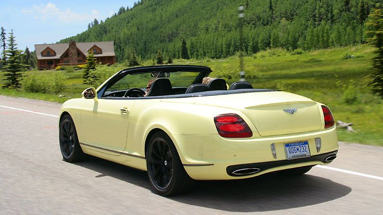 Gewicht reduziert, Leistung gesteigert, Luxus gepflegt: der Bentley Supersports Convertible.