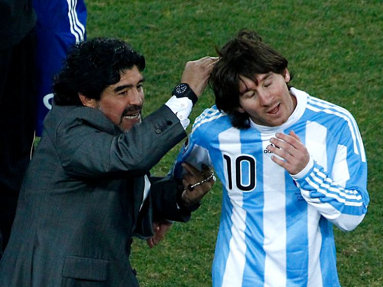 Engagiert, aber wieder torlos: Superstar Lionel Messi. Von Maradona wurde er trotzdem geherzt.