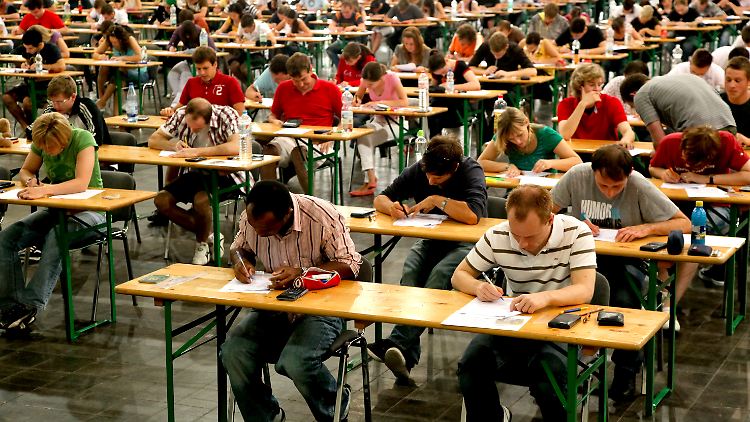 Oft Grund für wochenlange Anspannung im Vorfeld: Prüfungen.