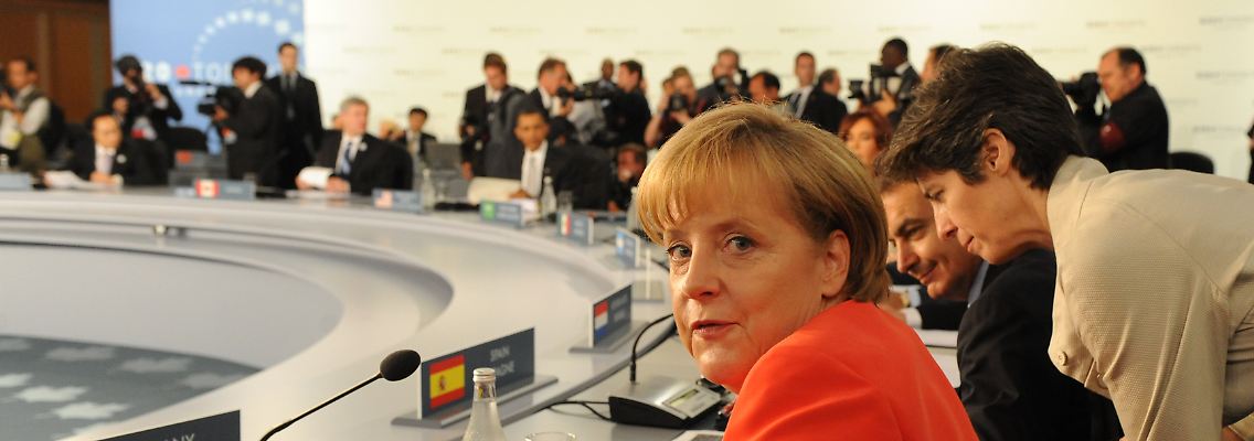 Am Tisch mit der Kanzlerin: Angela Merkel beim G20-Gipfel in Toronto.